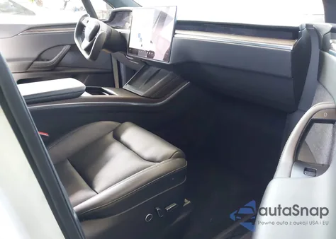 2022 Tesla Model X Dual Motor All-Wheel Drive z USA, uszkodzony, nr VIN 7SAXCBE57NF337329